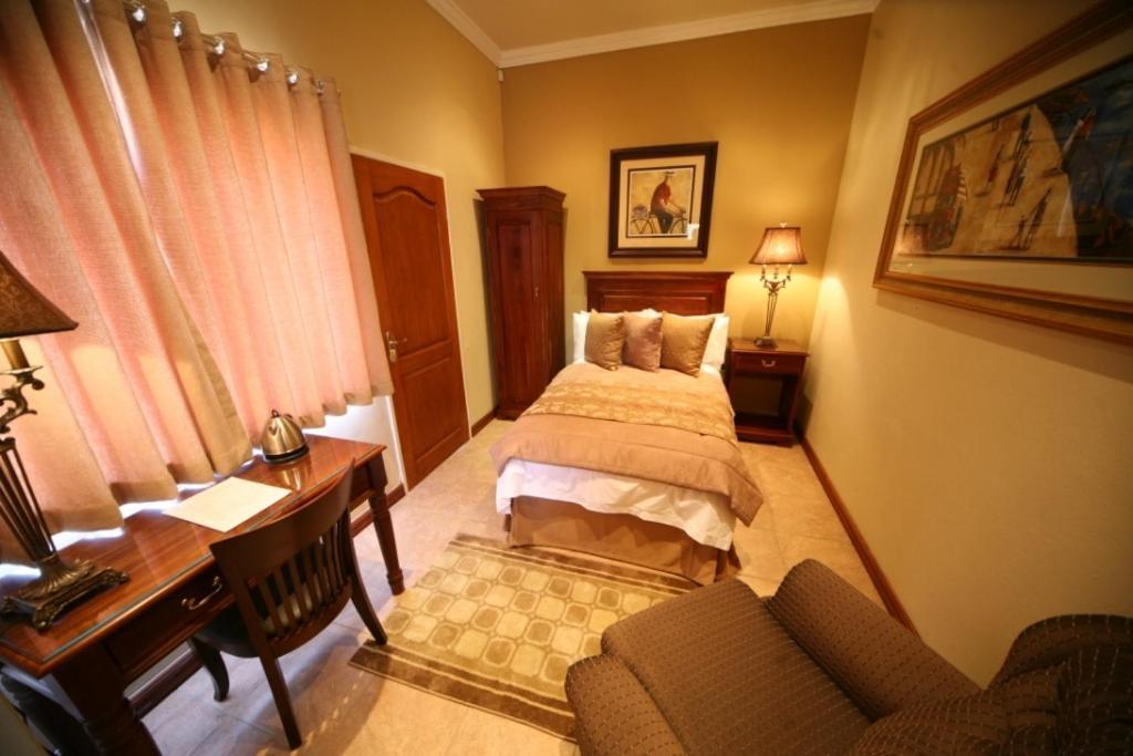 Le Cozmo Guesthouse Johannesburg Exterior foto